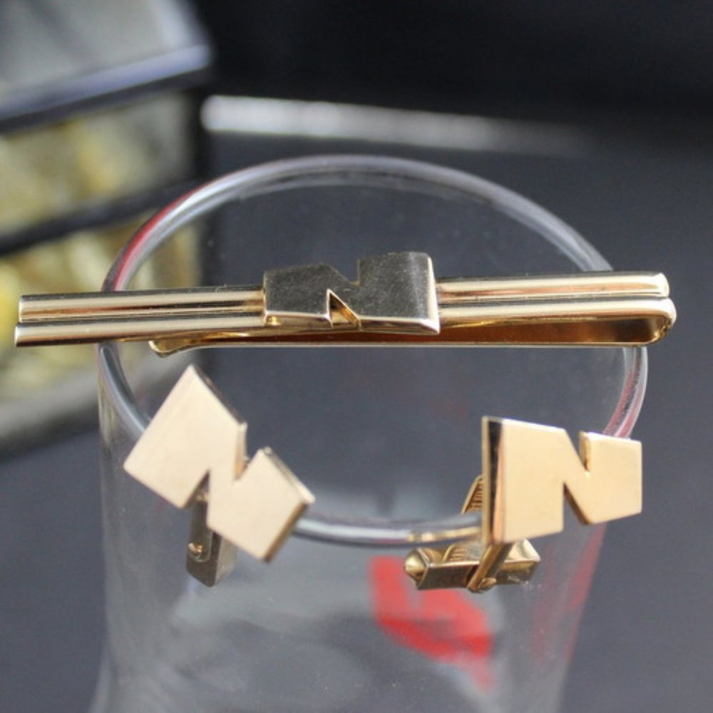 Swank "N" Initial Tie Clasp & "N" Cuff Links - image 1